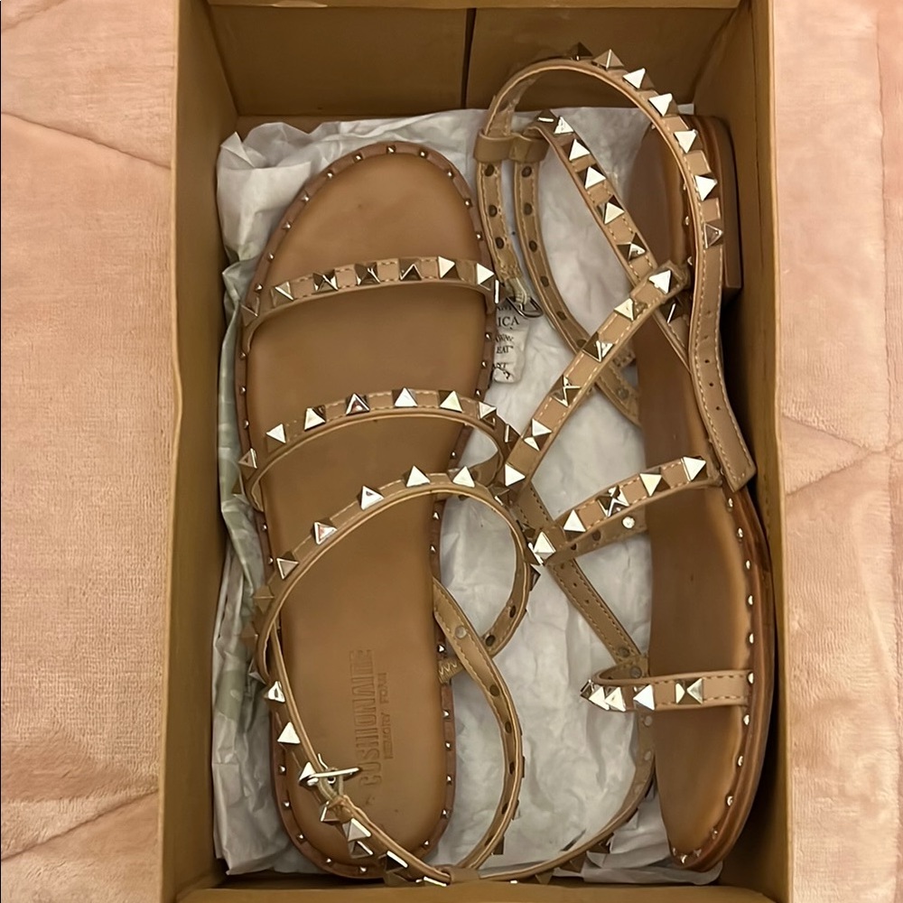 Cushionaire studded sandals